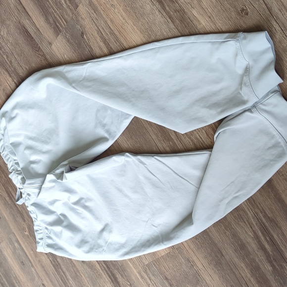 Under Armour joggers - Picture 7 of 9